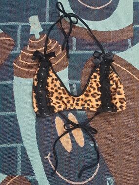 🌈LEOPARD PRINT SATIN BOW BRALETTE-M/L